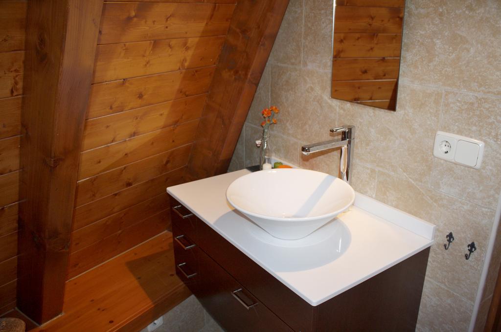 Apartamentos Valle De Aran Mont ภายนอก รูปภาพ