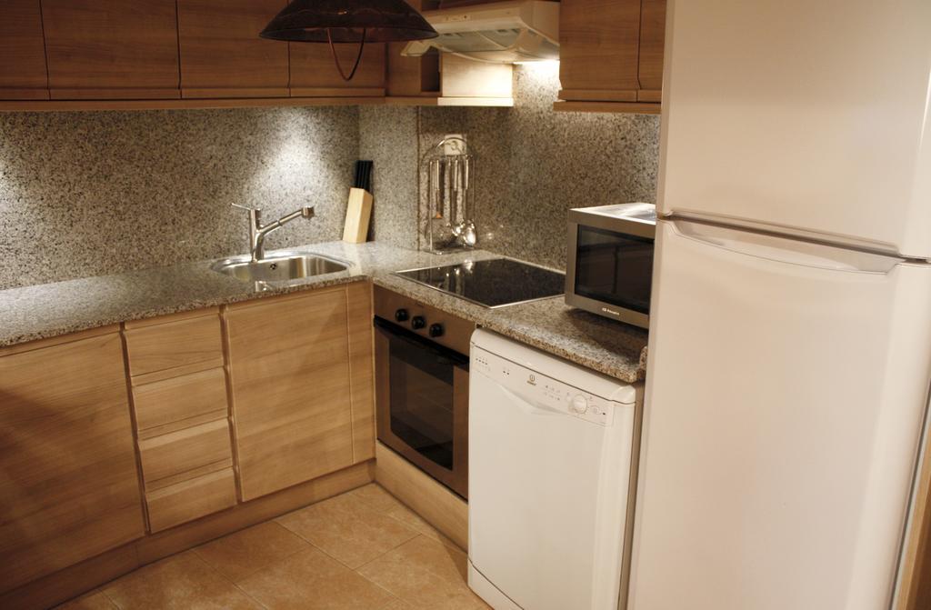 Apartamentos Valle De Aran Mont ภายนอก รูปภาพ